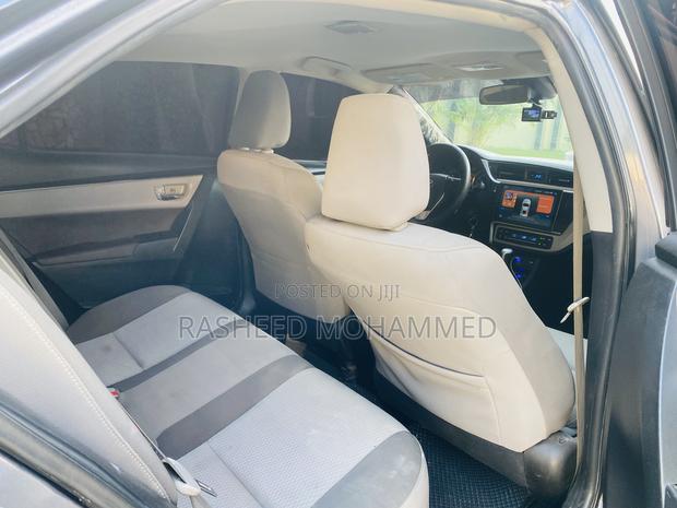 Toyota Corolla SE (1.8L 4cyl 2A) 2019 Gray