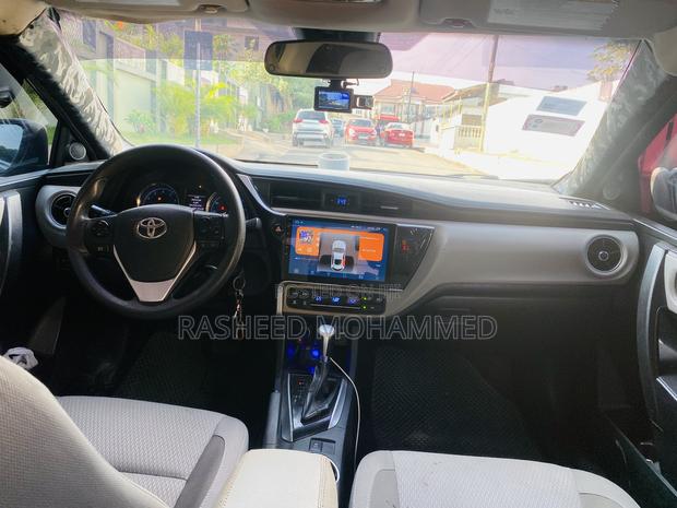 Toyota Corolla SE (1.8L 4cyl 2A) 2019 Gray