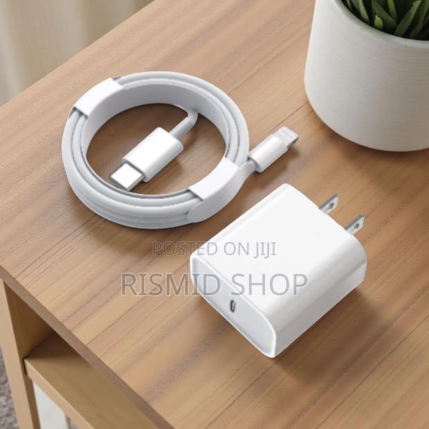 Original iPhone 14 Pro Max Charger (455747) · Photo 3