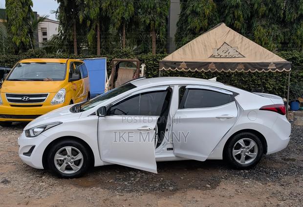 Hyundai Avante 2014 White photo 6