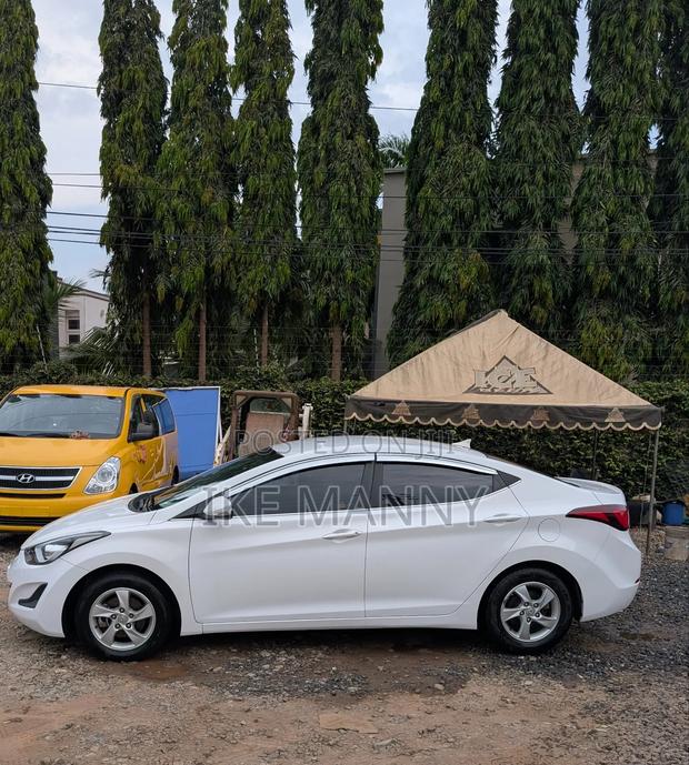 Hyundai Avante 2014 White photo 8
