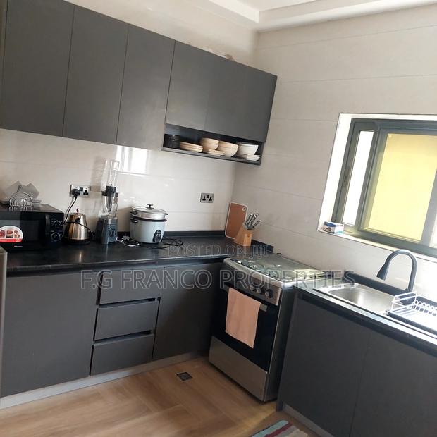 Furnished 2bdrm Apartment in Kg.Franco Properties, Sakumono for rent · Photo 4