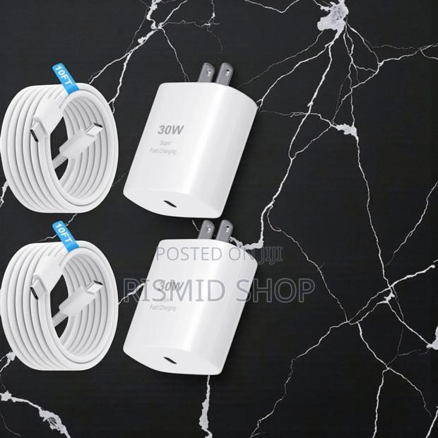 Original White 15 Pro Max Charger (525229)