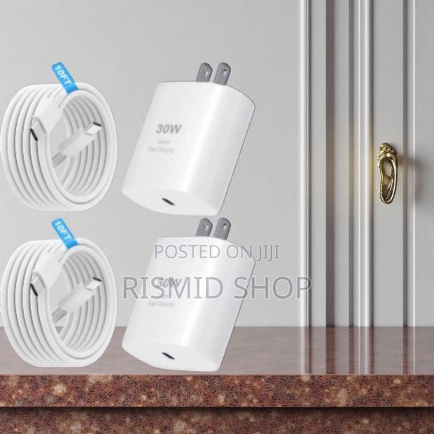 Original White iPhone 15 Pro Max Charger (252525) photo 2