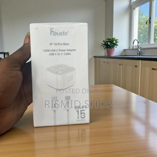 iPhone 15 Pro Max Charger (425262)