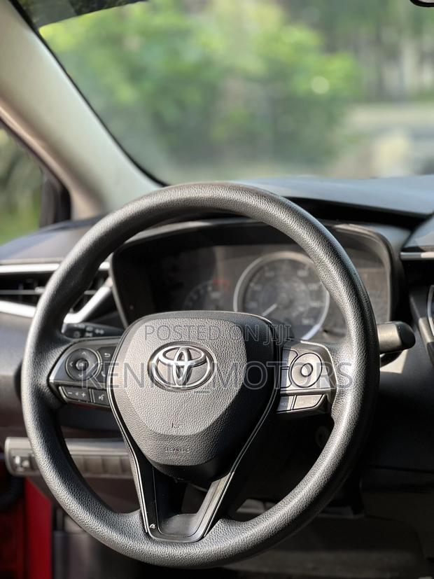 Toyota Corolla LE 2020 Burgundy photo 6