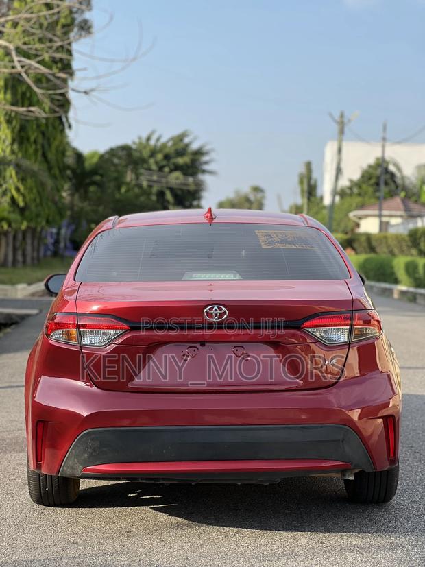 Toyota Corolla LE 2020 Burgundy photo 9