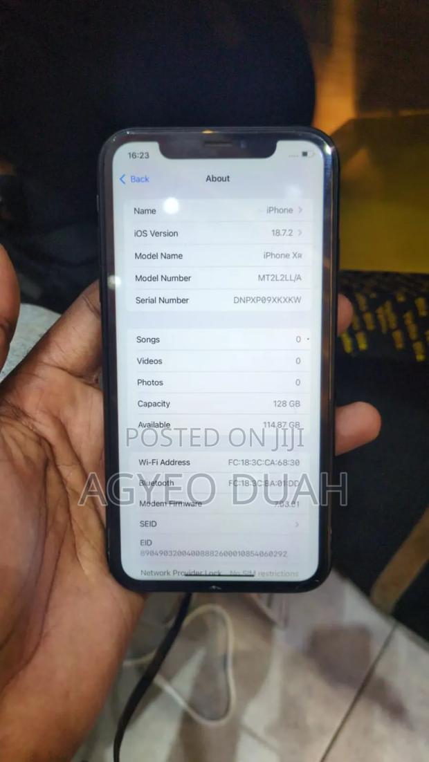 Apple iPhone XR 128 GB Black photo 3