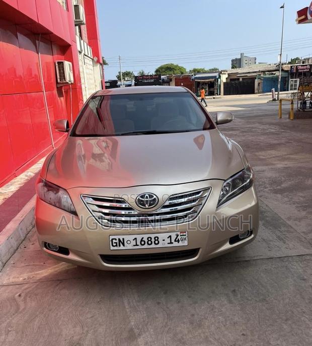 Toyota Camry 2009 Gold