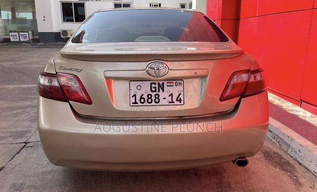 Toyota Camry 2009 Gold