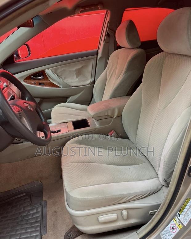 Toyota Camry 2009 Gold