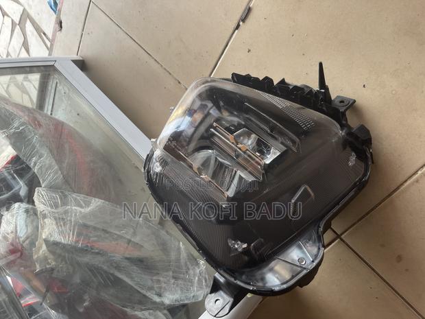 Hyundai Tucson 2021 - 2025 Headlights Right Original (Used)