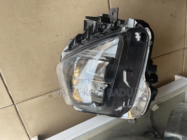 Hyundai Tucson 2021 - 2025 Headlights Right Original (Used)