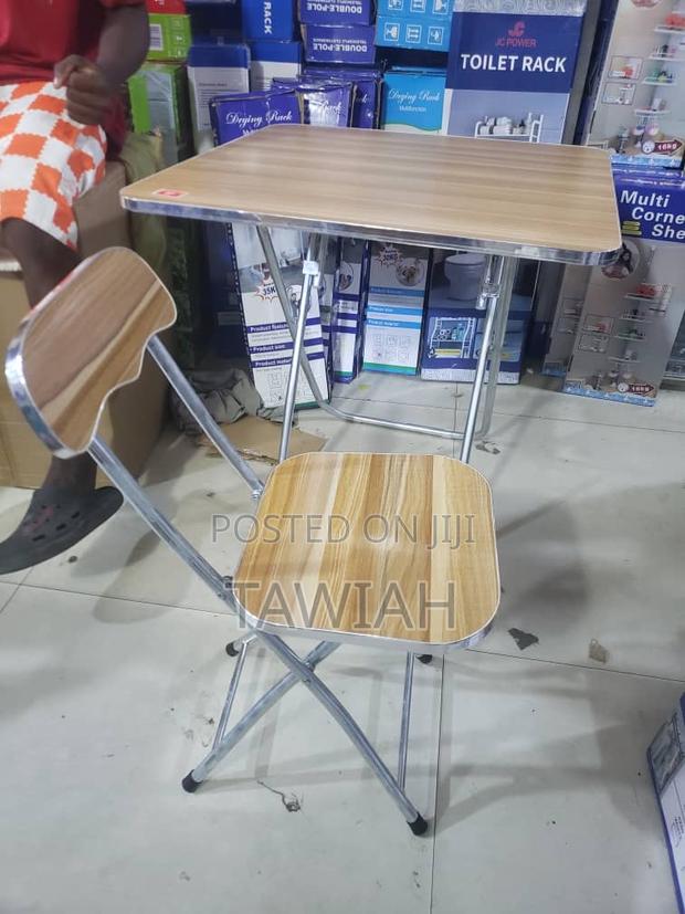 Folderble Table and Chairs · Photo 4