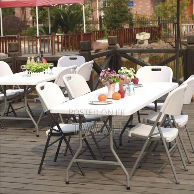 Folderble Table and 4 Chairs · Photo 3
