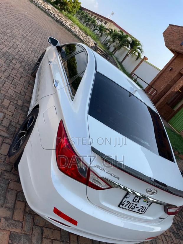 Hyundai Sonata Limited Sedan FWD (2.4L 4cyl 6A) 2013 White photo 5