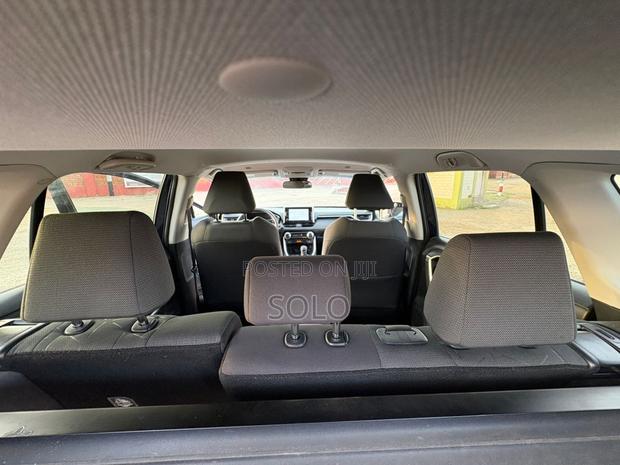 Toyota RAV4 XLE FWD 2024 Blue