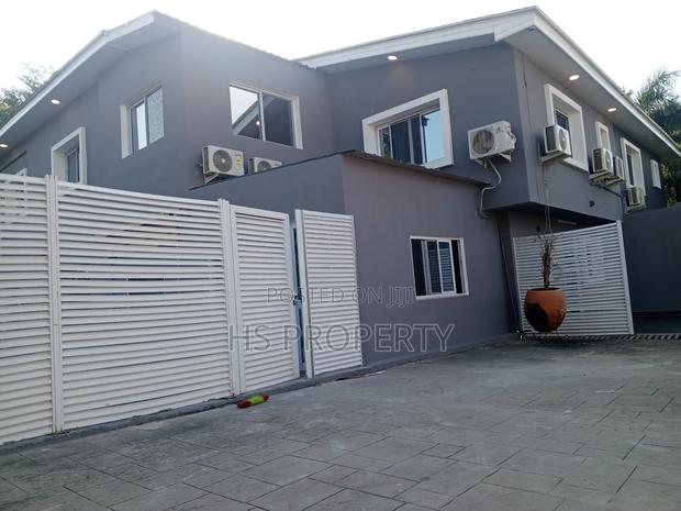 5bdrm House in Labone for rent