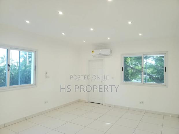 5bdrm House in Labone for rent photo 10