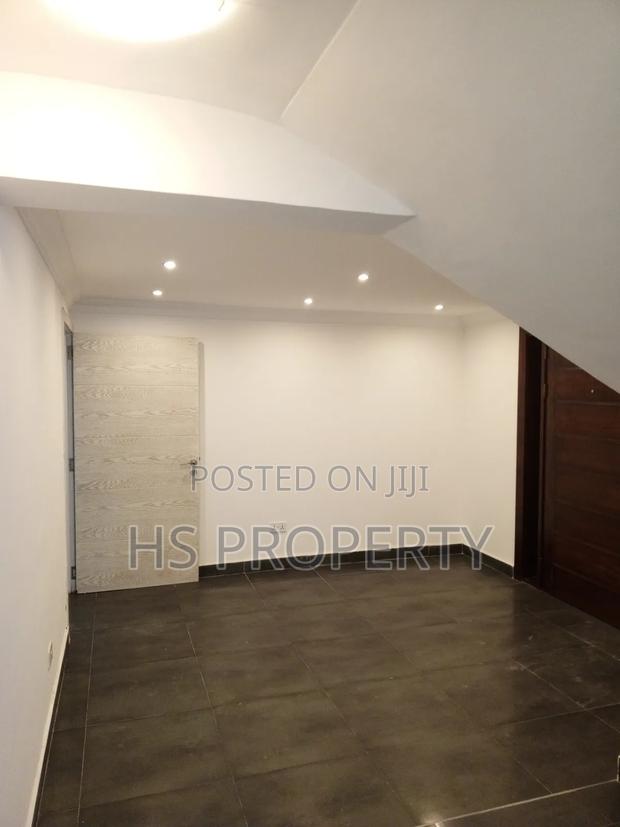 5bdrm House in Labone for rent photo 17