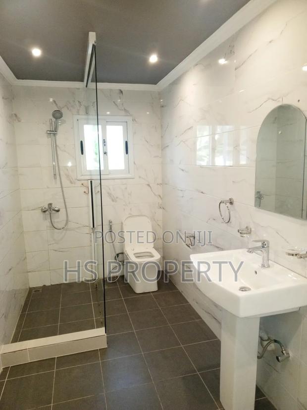 5bdrm House in Labone for rent photo 18