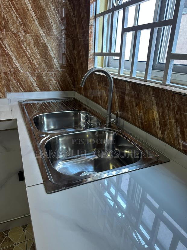 3bdrm Apartment in 3 Bedroom Apartments, School Area for rent photo 4