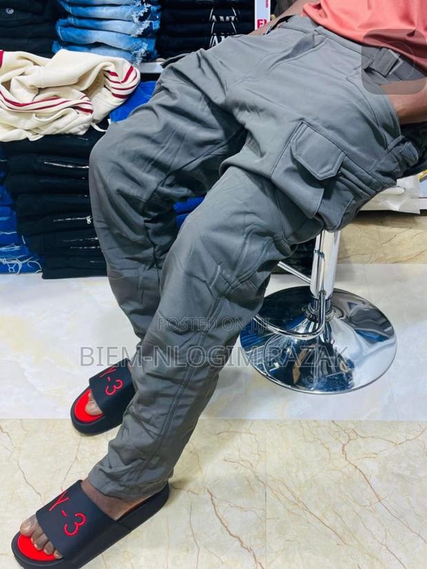 Top Notch Thick N Heavy Cargo Pants Available in Stock