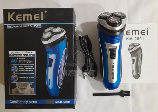 Kemei 2801 Rechaegeable Shaver and Smoothener · Photo 2