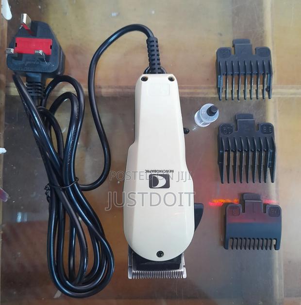 Chaoba 808 Corded Clipper · Photo 2