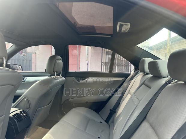 Mercedes-Benz C300 2012 Red