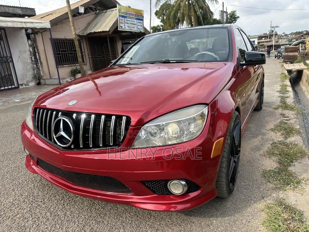 Mercedes-Benz C300 2012 Red
