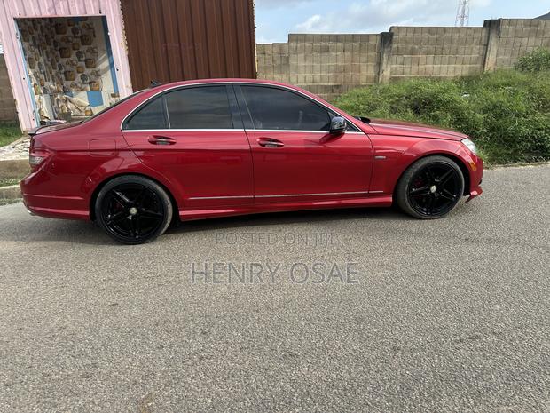 Mercedes-Benz C300 2012 Red