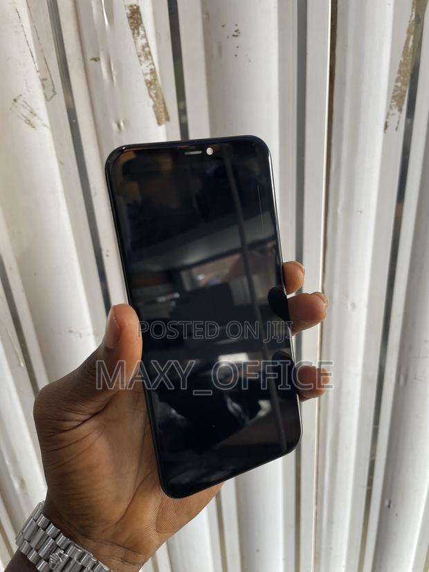 Icloud Screen for iPhone 11