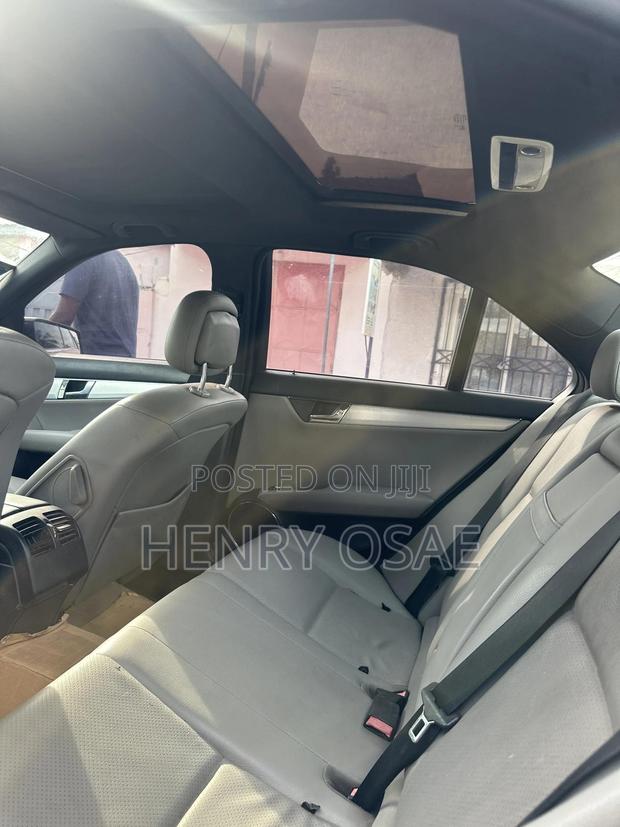 Mercedes-Benz C300 2012 Red