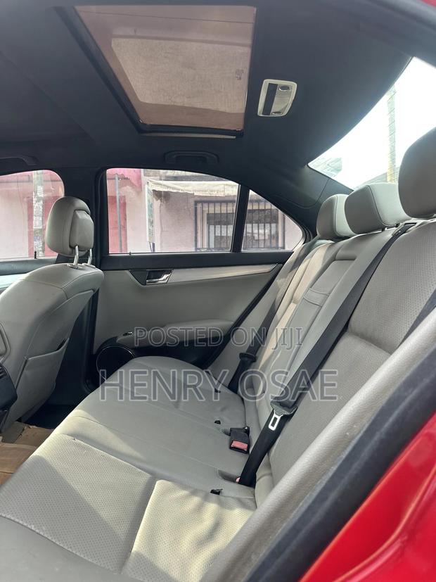 Mercedes-Benz C300 2012 Red