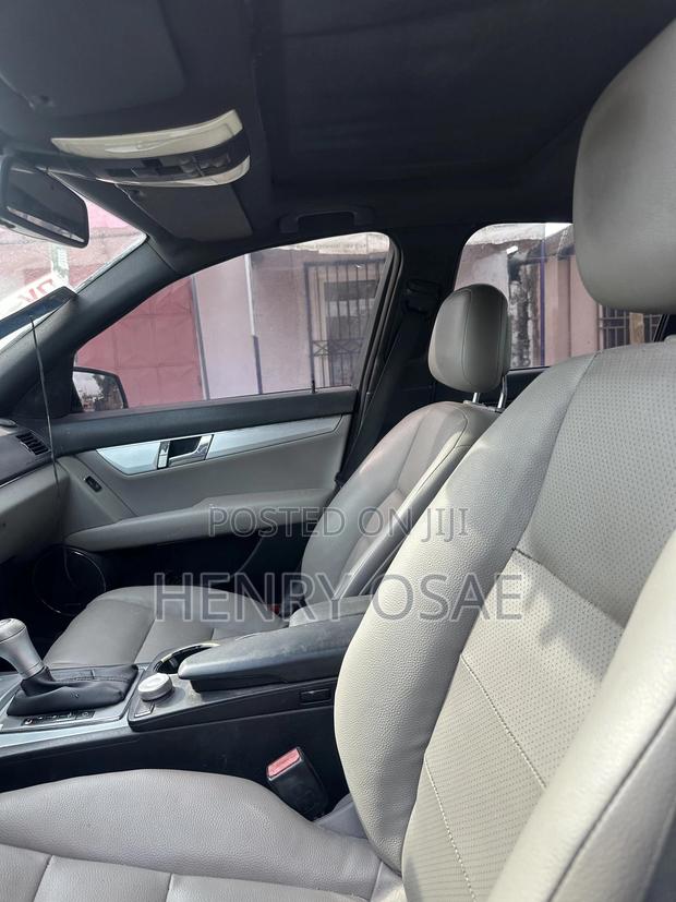 Mercedes-Benz C300 2012 Red