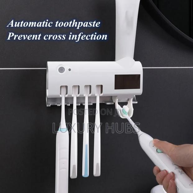 Protective Toothbrush Dispenser Holder · Photo 2