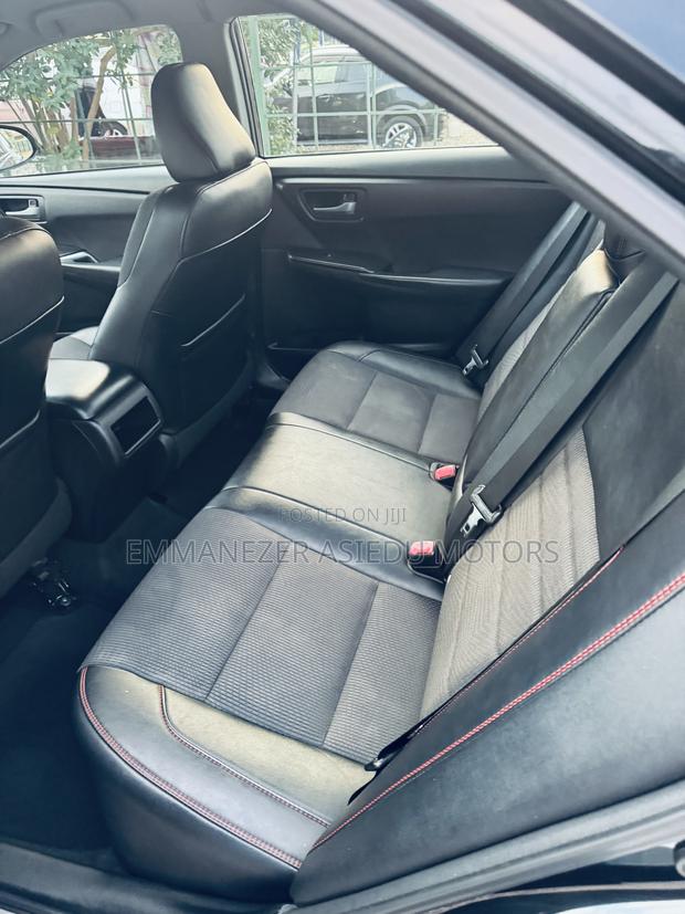Toyota Camry SE 4dr Sedan (2.5L 4cyl 6A) 2017 Black photo 12