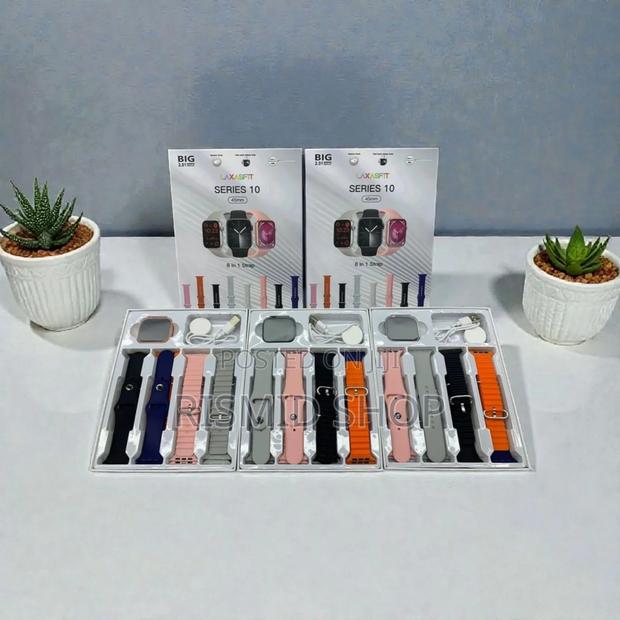 Laxasfit Series 10 Smartwatch With 8 Straps (525259) · Photo 3