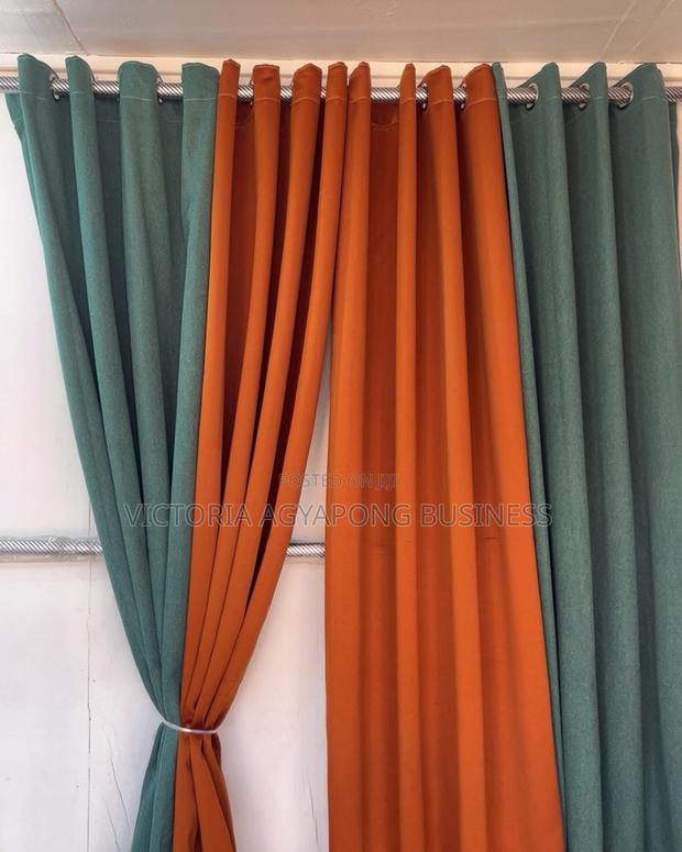 Classic Queen Vick Curtains photo 2