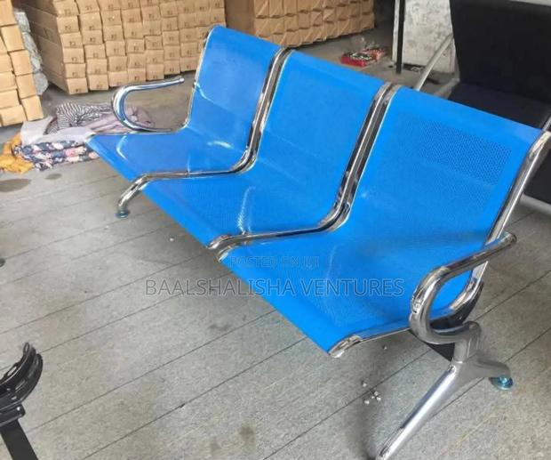 Visitor's/ Waiting Chair Remis Wrinies