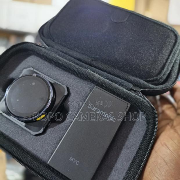 Saramonic Wireless Microphone With Touch Screen photo 3