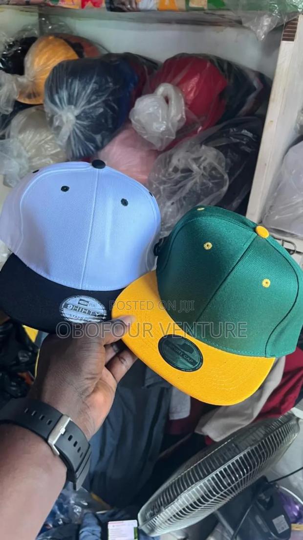 High-Quality Flat Fitted Cap · Photo 3