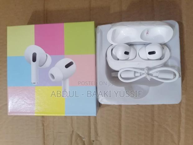Headphones photo 4