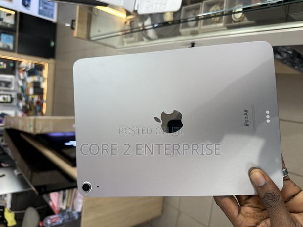 Apple iPad Air 128 GB Gray photo 3