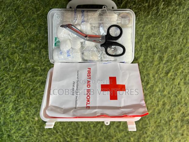 Kingphar 10 Person First Aid Kit photo 3