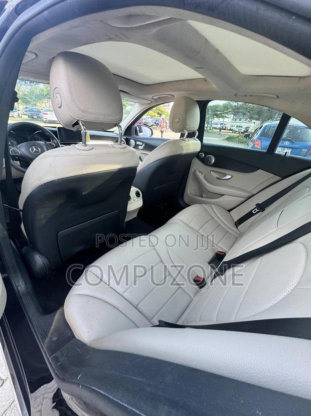 Mercedes-Benz C300 Luxury 4matic Sedan AWD (2.0L 4cyl 7A) 2017 Blue photo 7