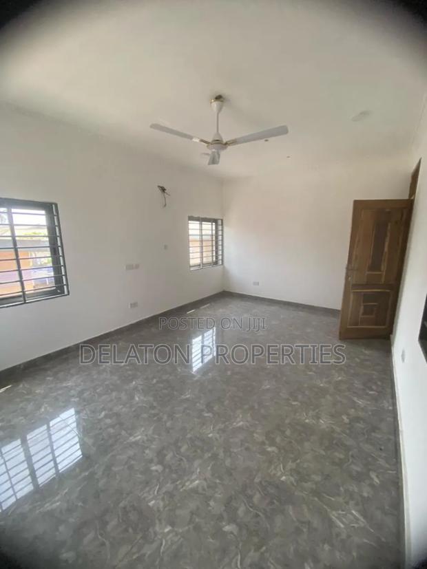 2bdrm Apartment in Labadi for rent photo 5