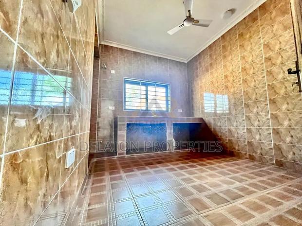 2bdrm Apartment in Labadi for rent photo 2