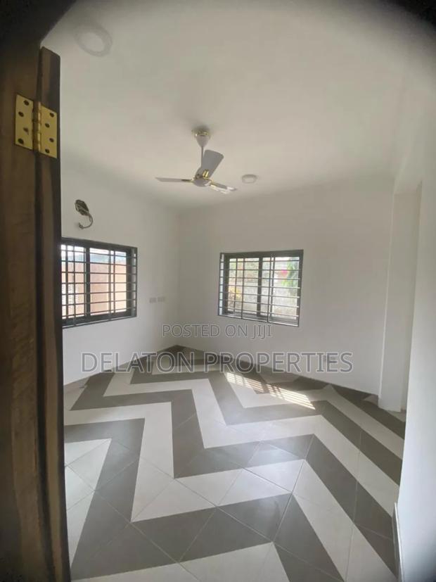 2bdrm Apartment in Labadi for rent photo 6